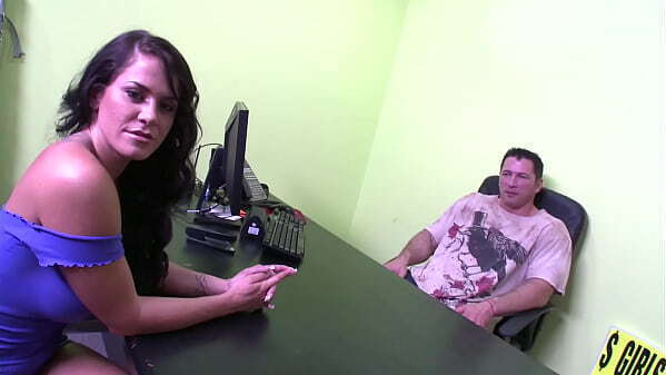 Brunette hootie Savannah doing casting fuck