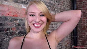 Dick sucker Trillium turns her face into a sperm target for three horny dudes!