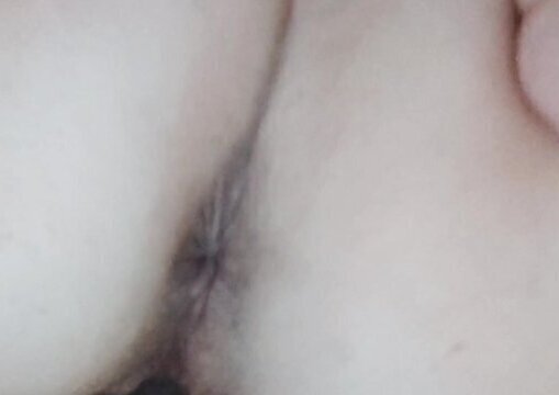 My italian milf let me lick her pussy, soooo juicy