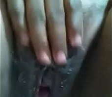 Se&ntilde_ora madura bien caliente masturbandose