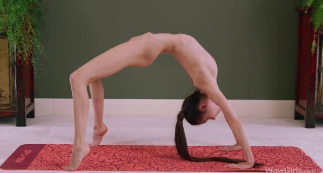 WOWGIRLS Beautiful model Leona performing some yoga exercises absolutely naked