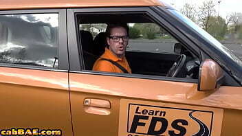 Blonde Czech cabbie sucks off her passenger before sex