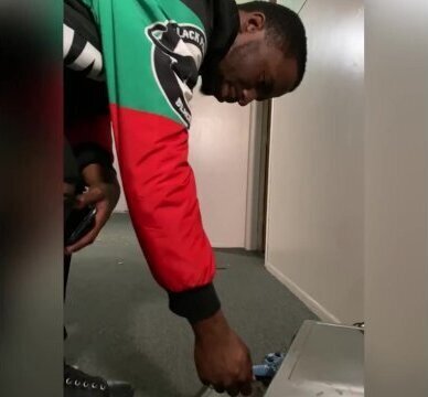 Two thot neighbors have threesome