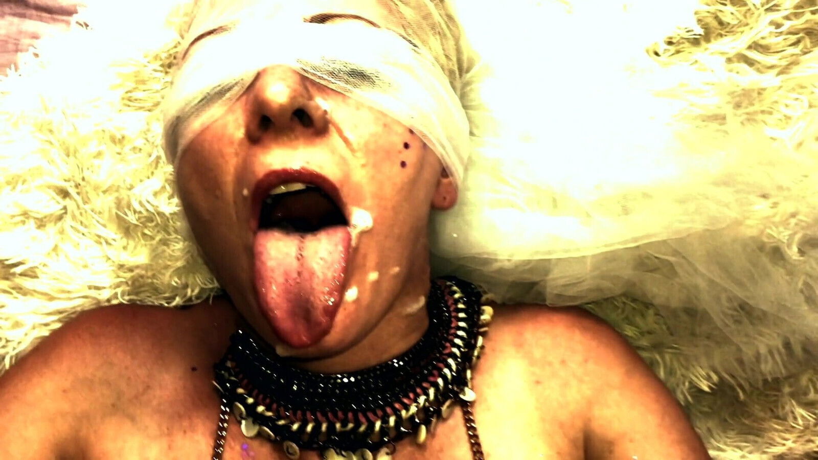 AMATEUR MILF DIRTY TALKING SUCKING SLAG MOVIE PREVIEW