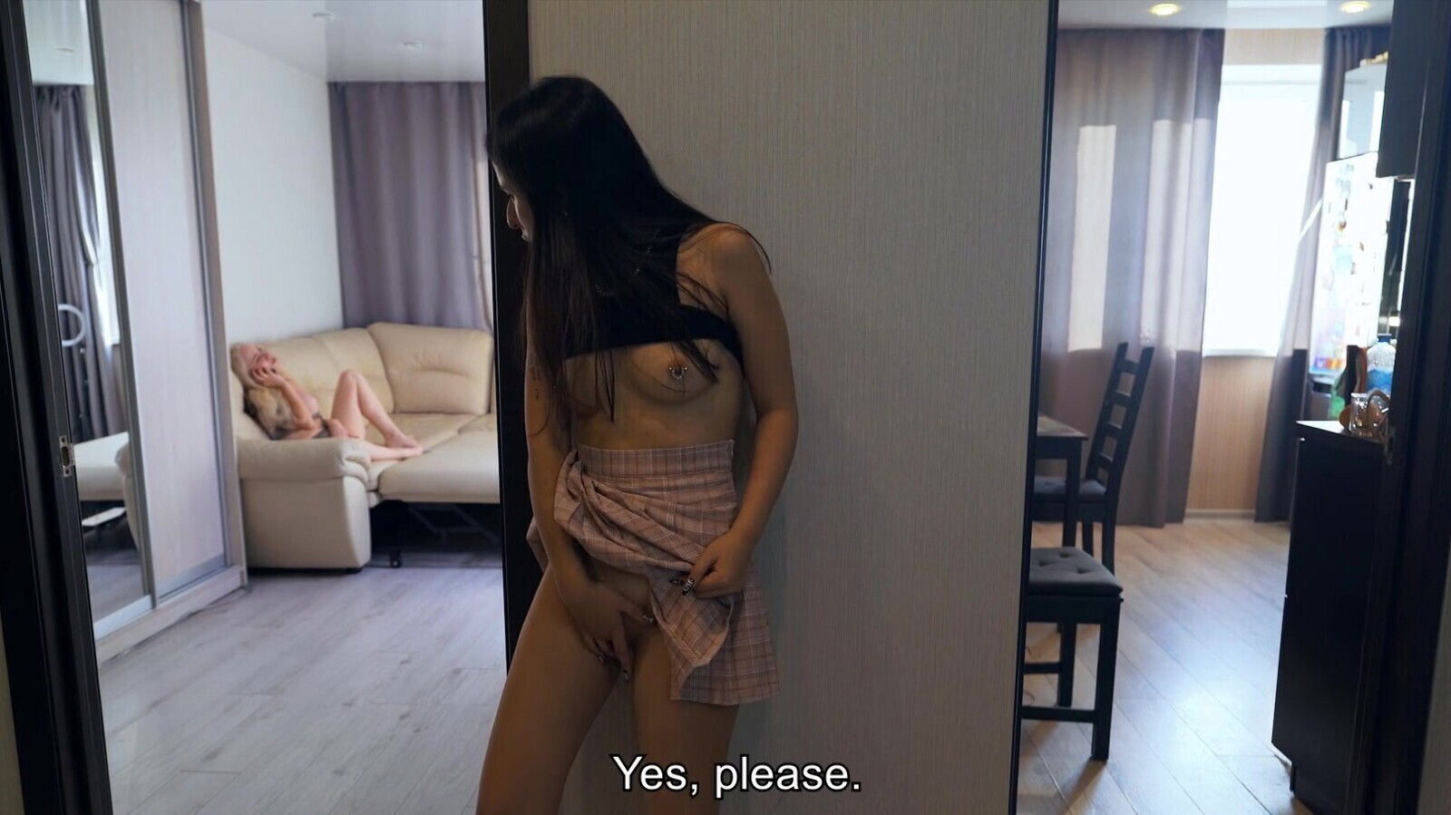 Lesbo brunette Bloom Lambie eating Bella Mur's dripping cunt