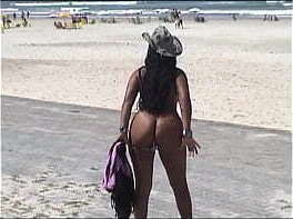 Exibicionismo pelas Praias Dental Shortinho Socado Bumbum