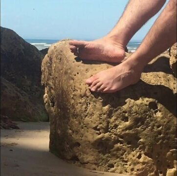 Sandy feet Salted soles Manlyfoot’s male feet public southside nudist beach australia
