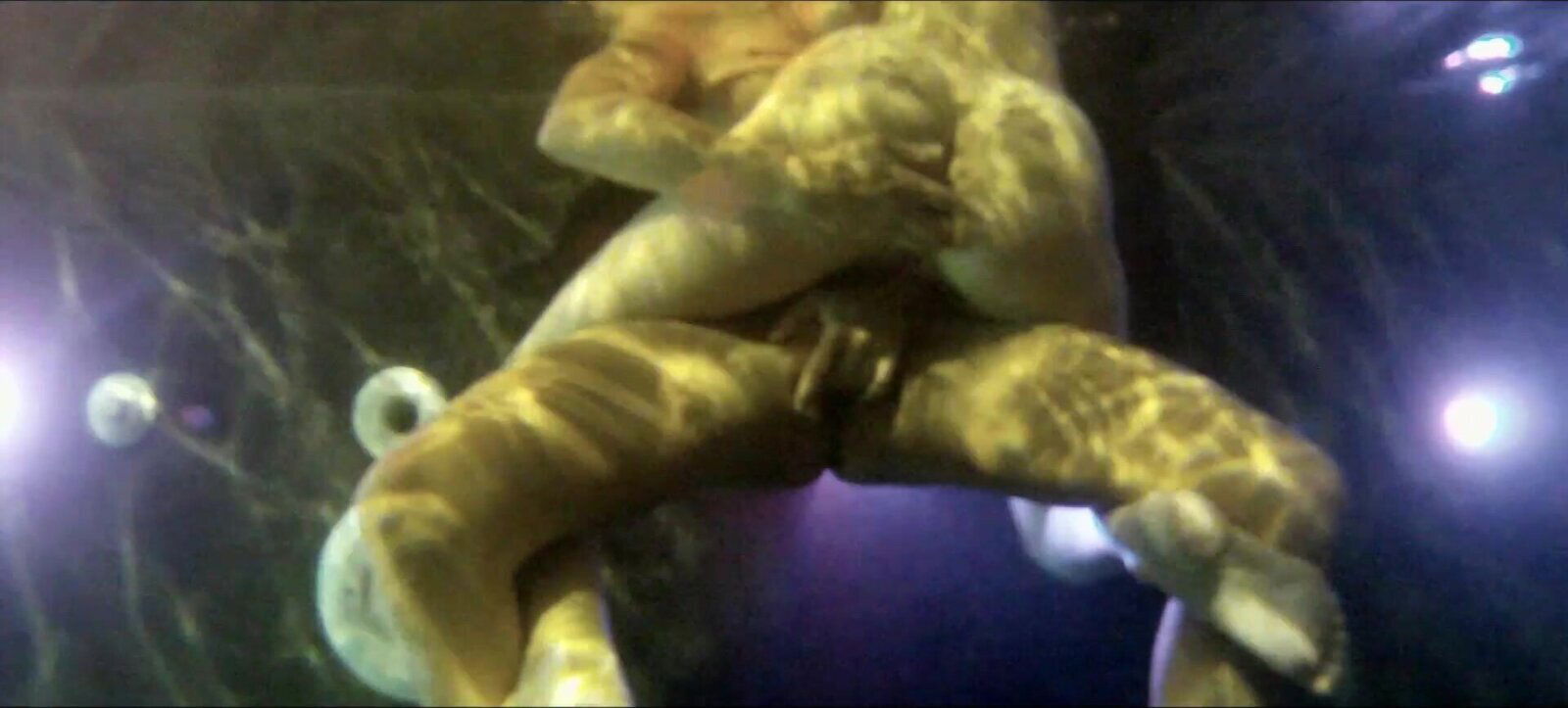 Lesbo Lara Tinelli enjoys while licking Carol Vega's puss pool