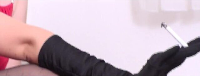 Goddess Gloria smoke-action.