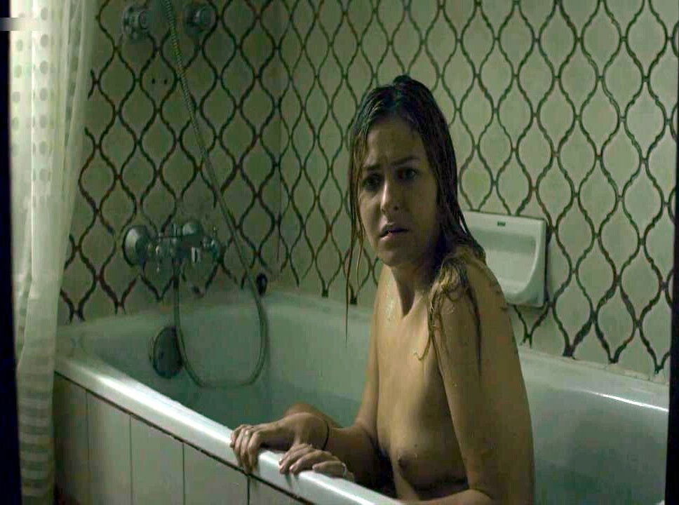 Scout Taylor Compton nude