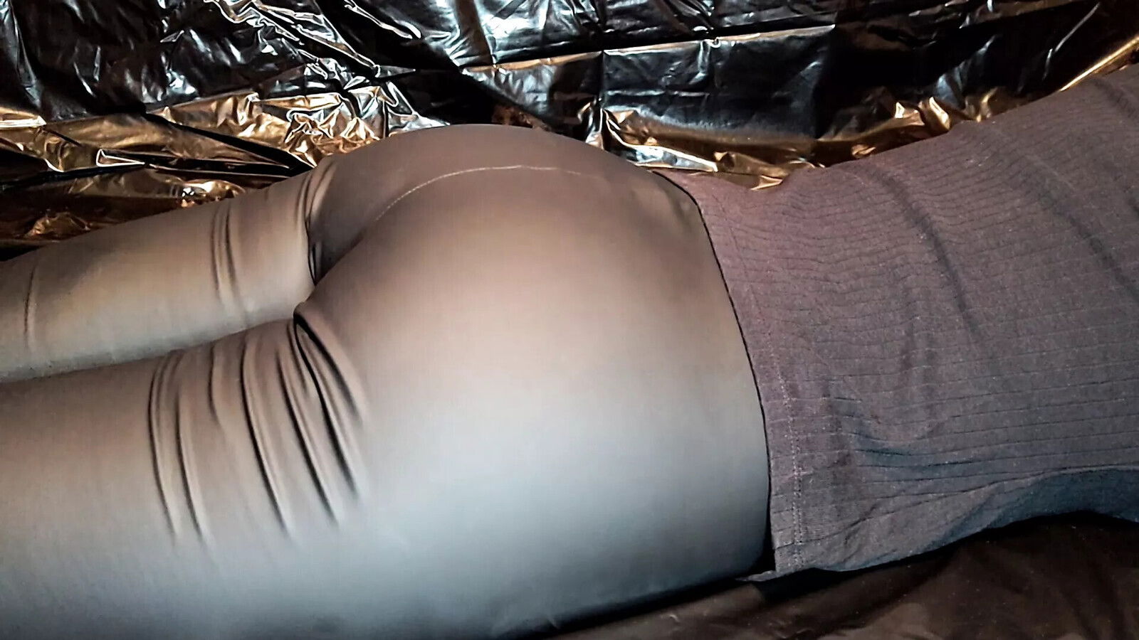 Massage Cumshot Leather Leggings