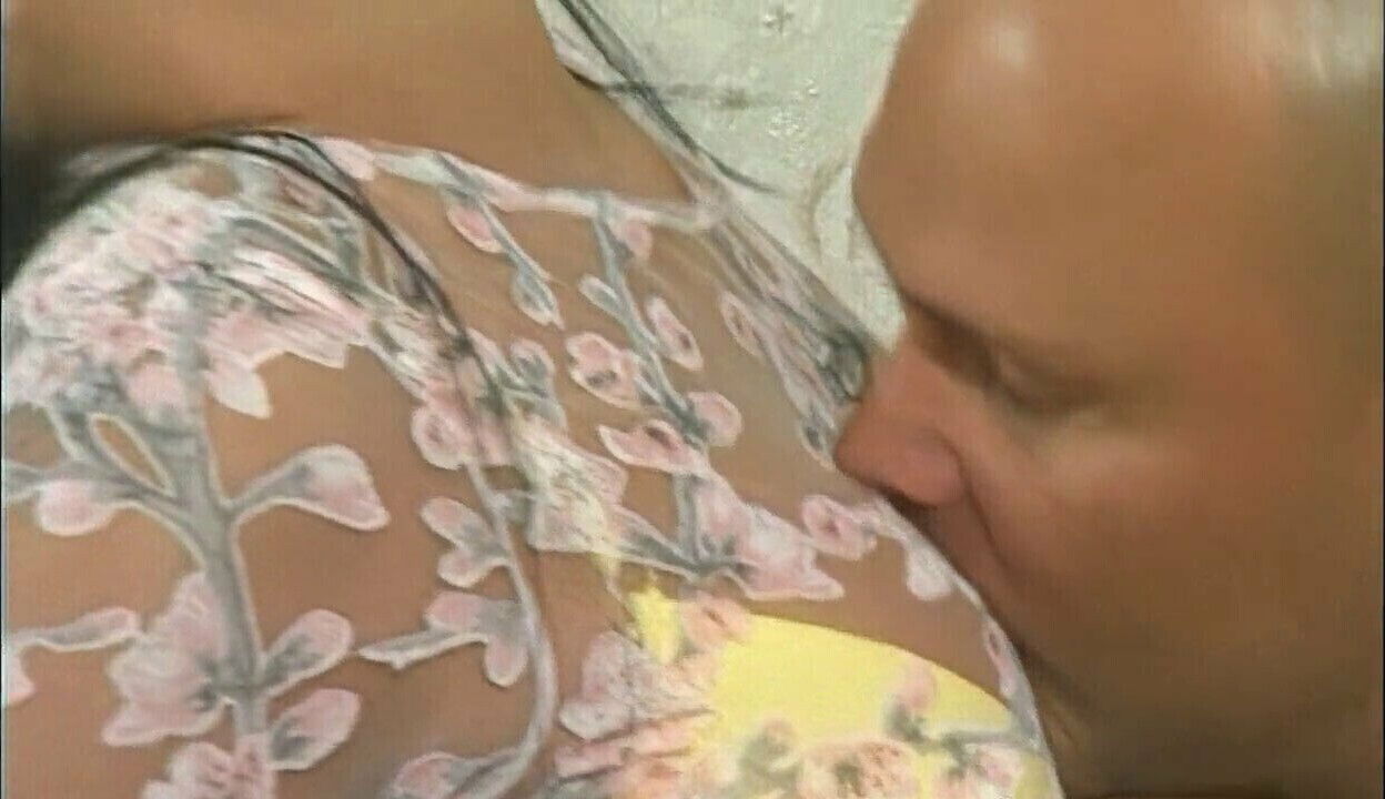 Milf schlampe isst heissen sperma! Muschi, feuchte Muschi