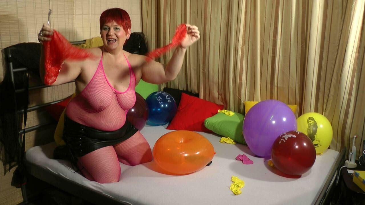 Annadevot Popping balloons Fetish Video