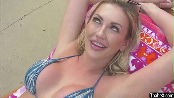 Sexy Korra plows pussy