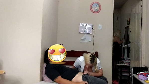 Colegial fode padrasto costas mam&atilde_e