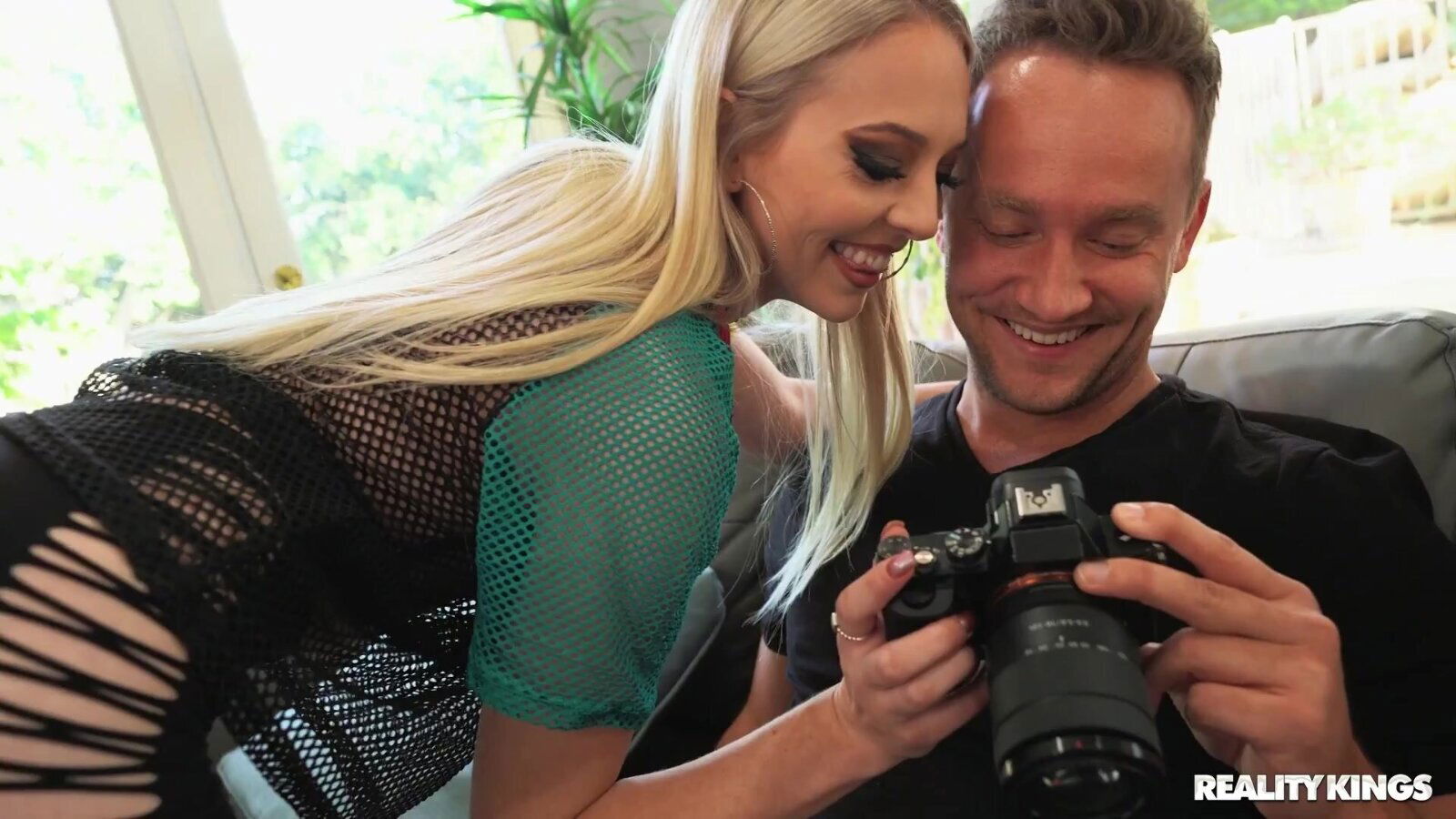 Larimar fucks photographer Wylde