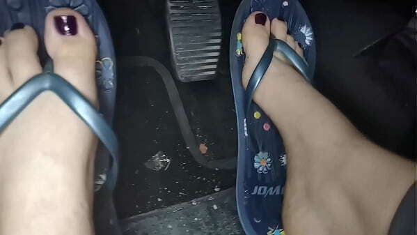 Nicoletta'_s adorable little feet flip-flops press pedals orgasm hairy pussy