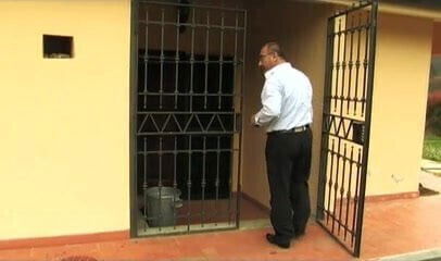 scene #2 RITTRATTO DI FAMIGLIA IN UN INTERNO (Angela Gritti)