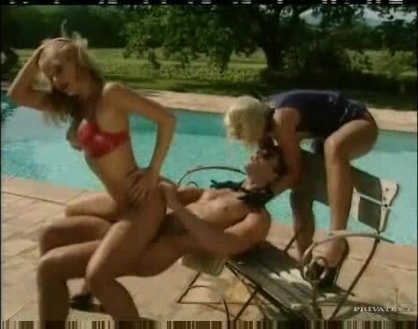 Poolside scene with some underwater fucking