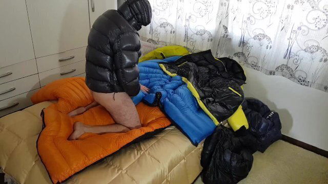 Punheta gozada muito nylon