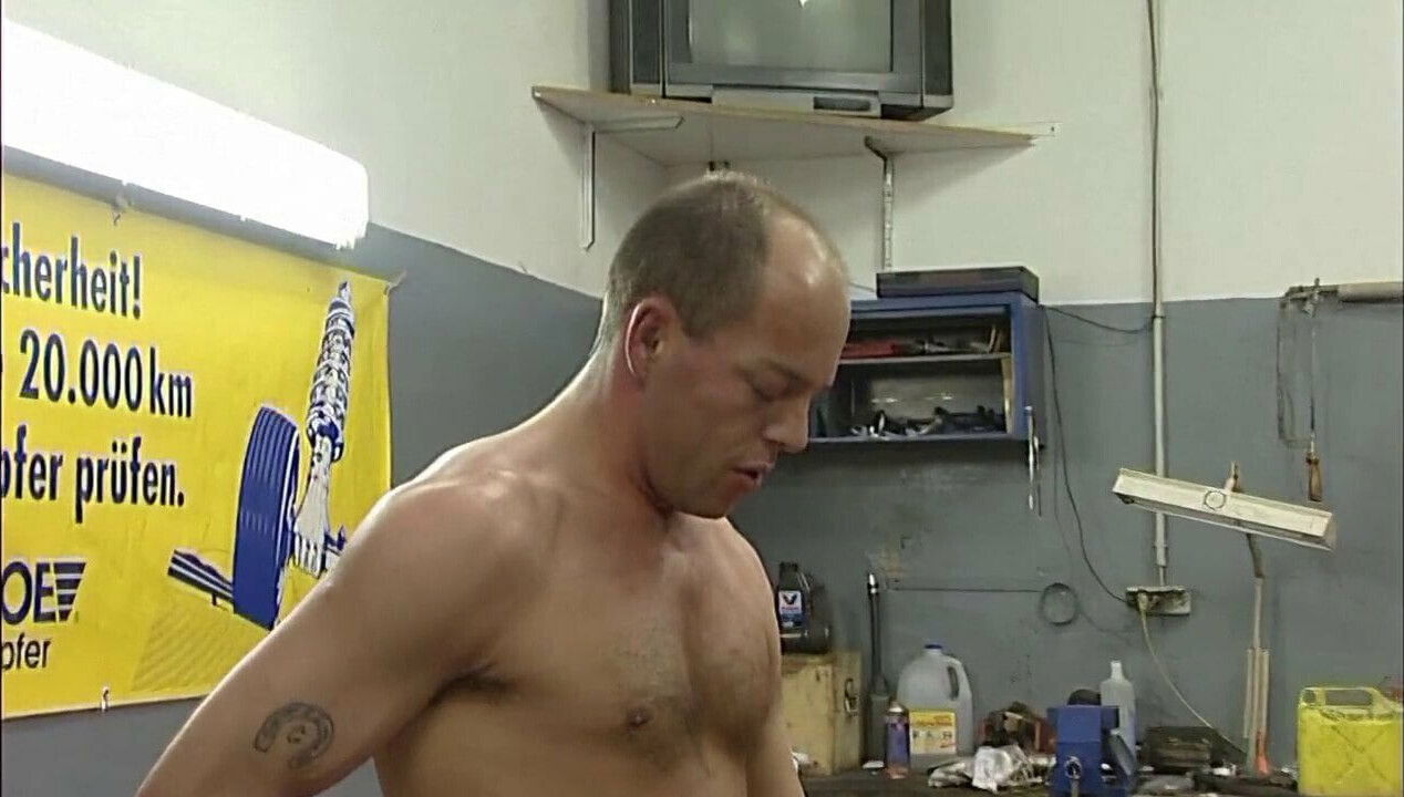 dicken Penis Stieftochter reingehaemmert