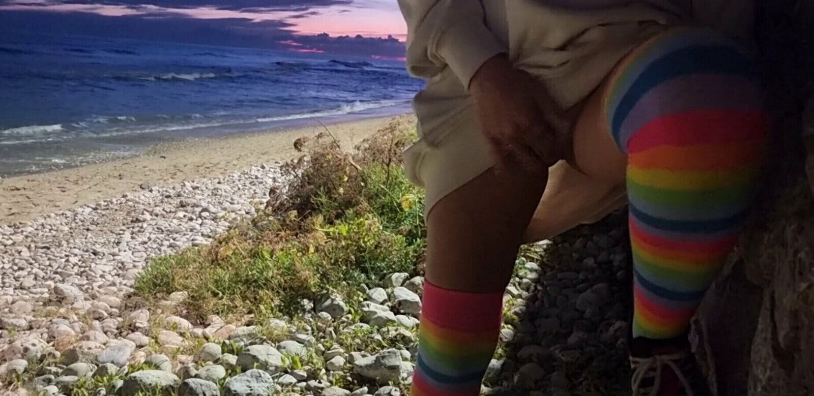 Sexy Blonde’s extreme masturbation outdoors