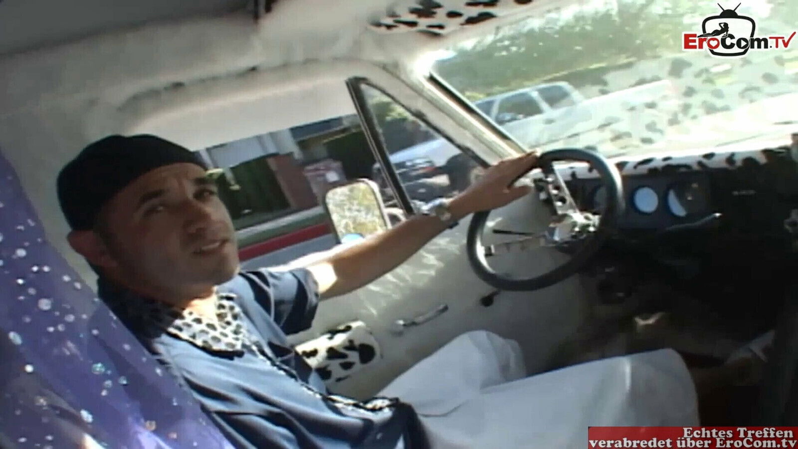 Teen Girl with small gets pussy cumshot after pick