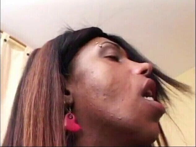 Sexy tranny fucks this nice asshole