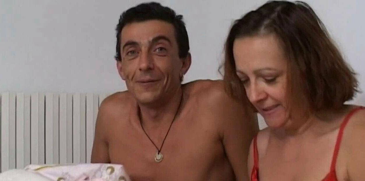 Brunette sucks gets penetrated