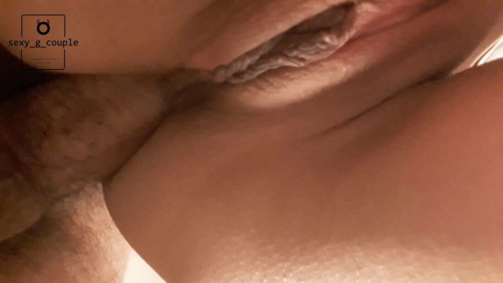 AMATEUR MILF WIFE’S QUICKIE. CREAMPIE