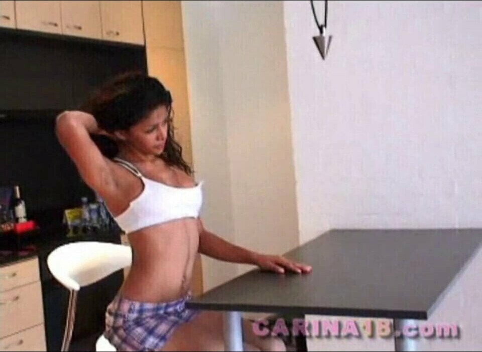 Carina strip Solo Naked