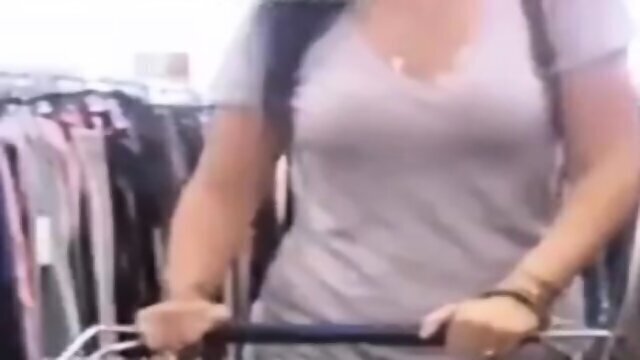 boobs sexy brunnete milf