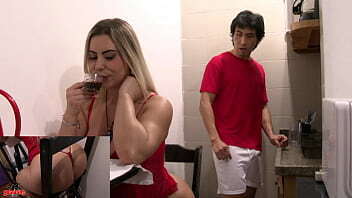 minha prima e bem putona fica me cercando para fuder - danny power e liu gang