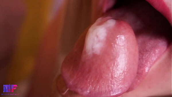 Detailed blowjob, close