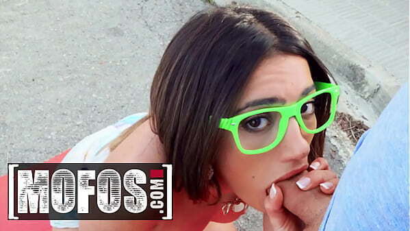 (Penelope Cross, Jordi Polla) Love Doing Side Road Mofos