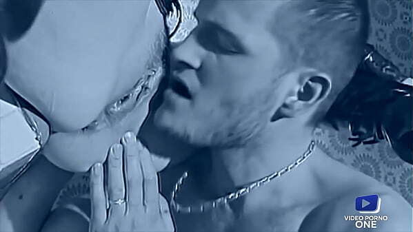 Angela Tiger aime grosses bites, encore plus dans