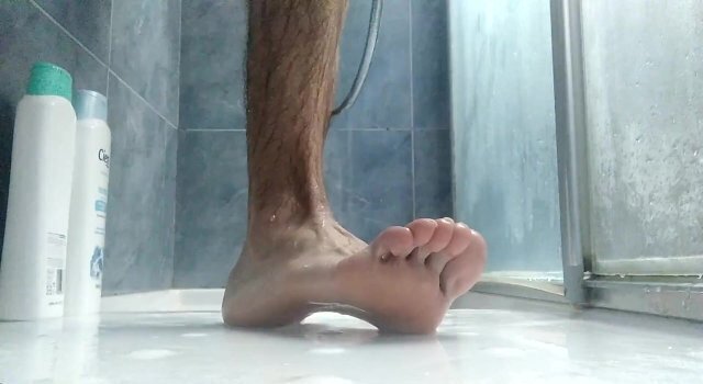 Would like feet? Bath them with your Sperm please! Sexy Feet Play Shower