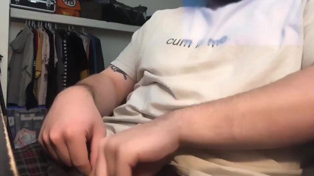 Pretty Dicked White Jerks Himself Load!