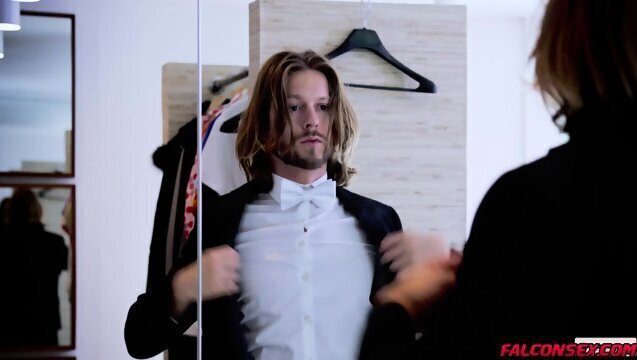 Shane Cook spurts load over Austin Avery balls