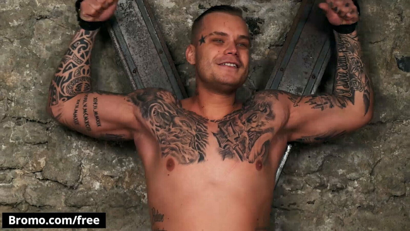 Daren Takes Tatted Ryan Cage Down From X-cross