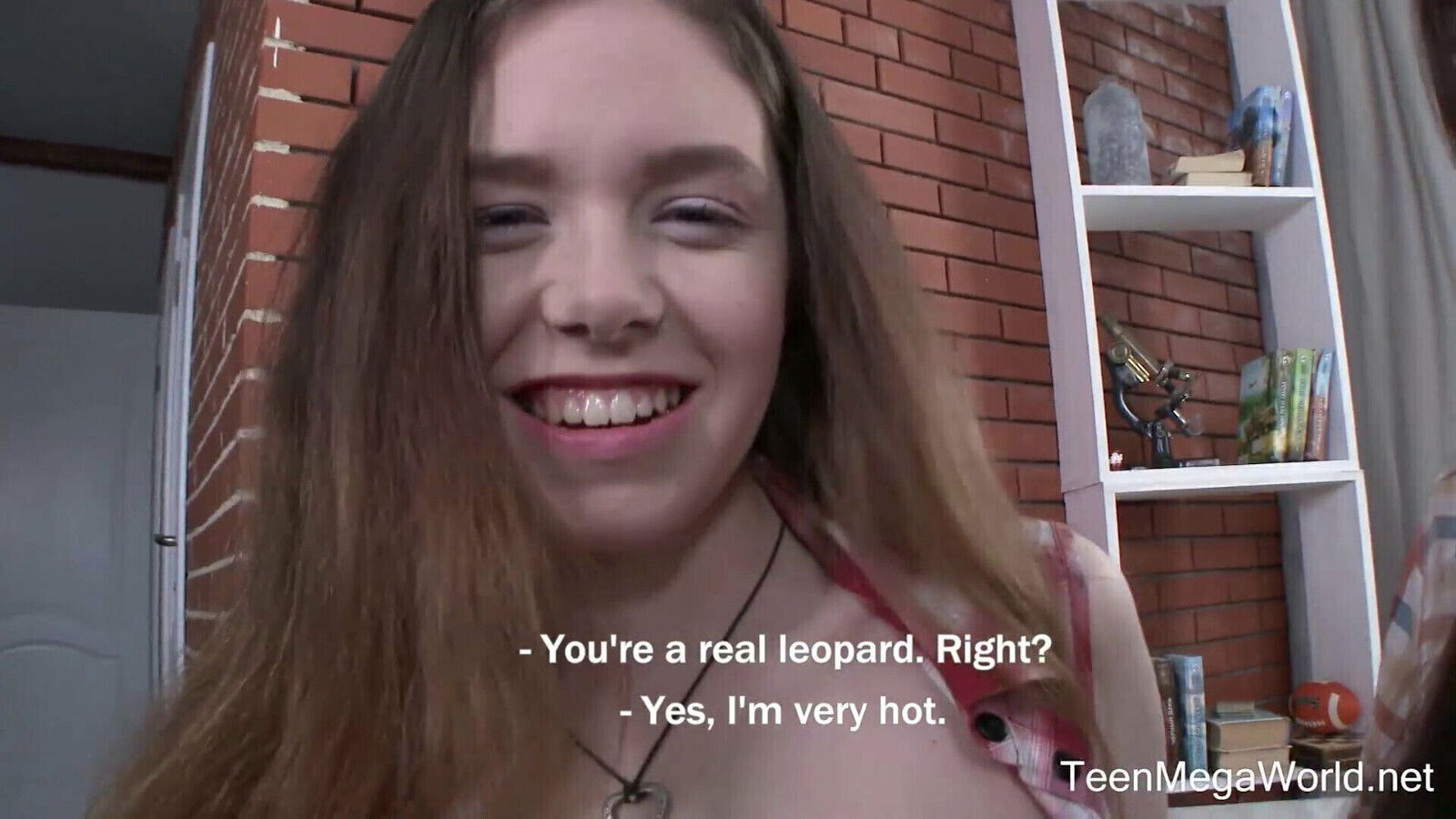 TeenMegaWorld Horny trio tries games