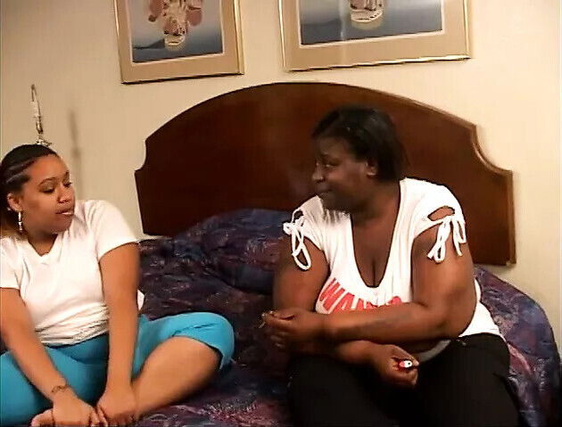 beautiful lesbian tongues partner’s pussy