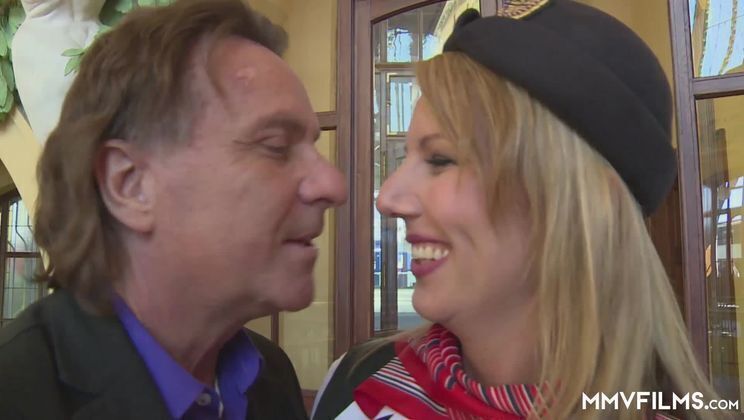 Air-Stewardesses Welcome Home