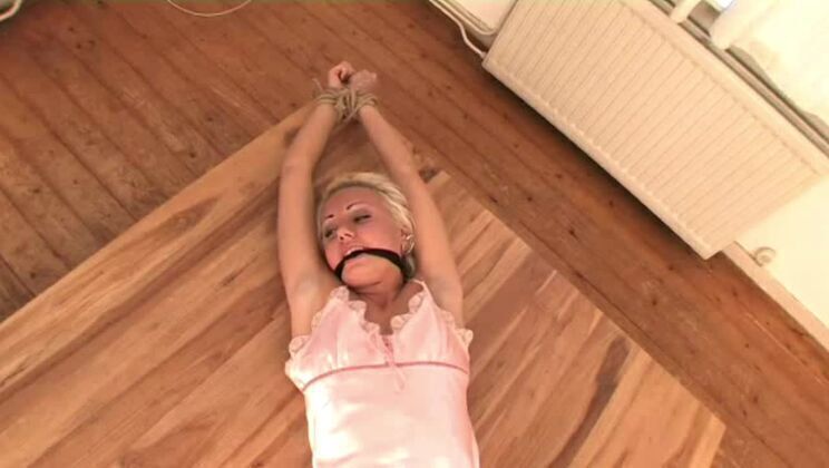 Vanessa tabletied cleavegagged vibed