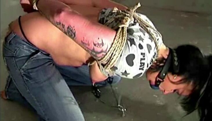 Nomi clamped floor more