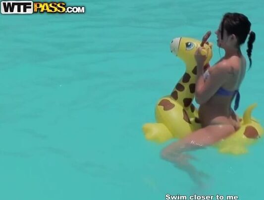 Egypt porn with bikini girls: Mind-blowing lesbian video