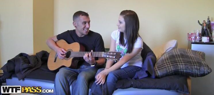 Outdoor couplesex park