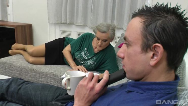 Jozsefne Bodi sucks after riding rodeo style