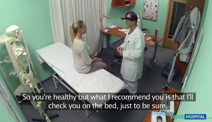 Sexy patient wants check pussy