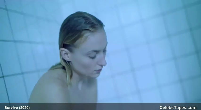 Sophie Turner naked shower
